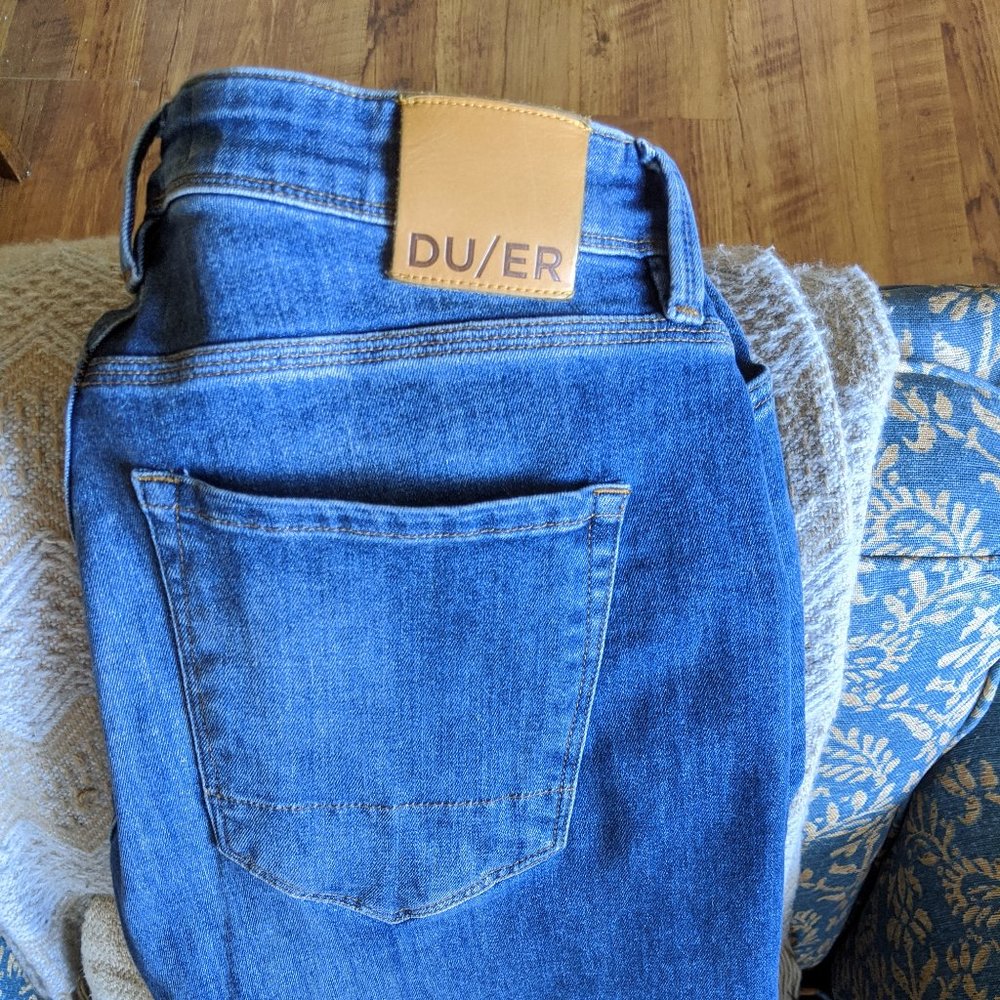 Performance Denim Relaxed Duer Jeans 33x34